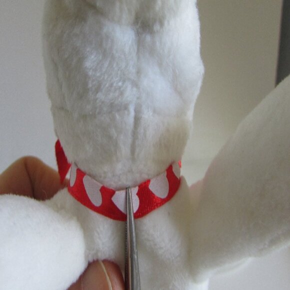 WHITE 6" long POLAR BEAR w Red Heart Satin Ribbon FIESTA beans Stuffed Animals - Picture 7 of 13